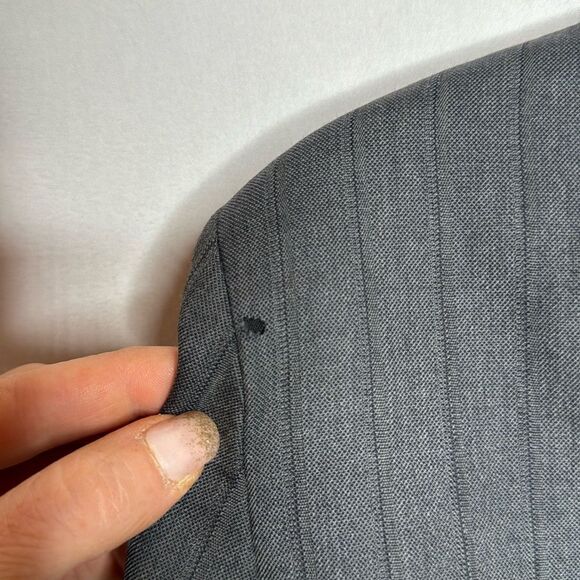 Lafayette 148 Pin Stripe Grey 100% Wool blazer. Size 12 Petite. - Picture 6 of 8